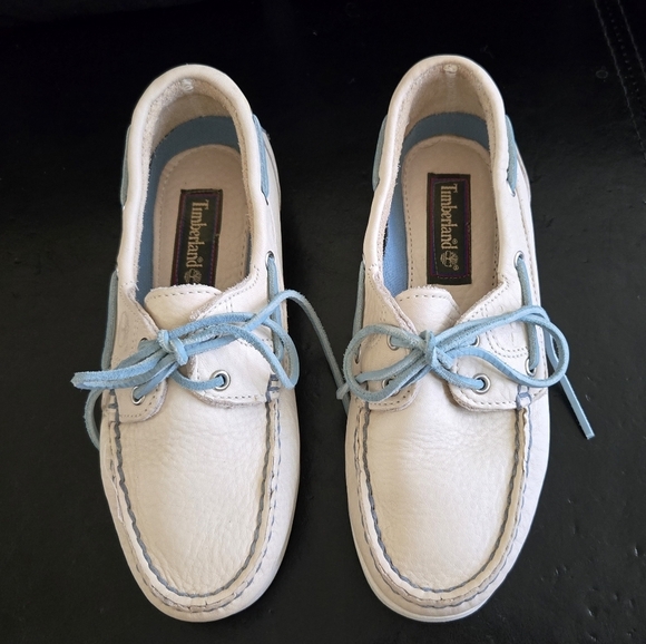 Timberland Art. Classic Boat Leather Unlined Boat Shoe Cream Blue EUC 6.5 - Picture 2 of 9